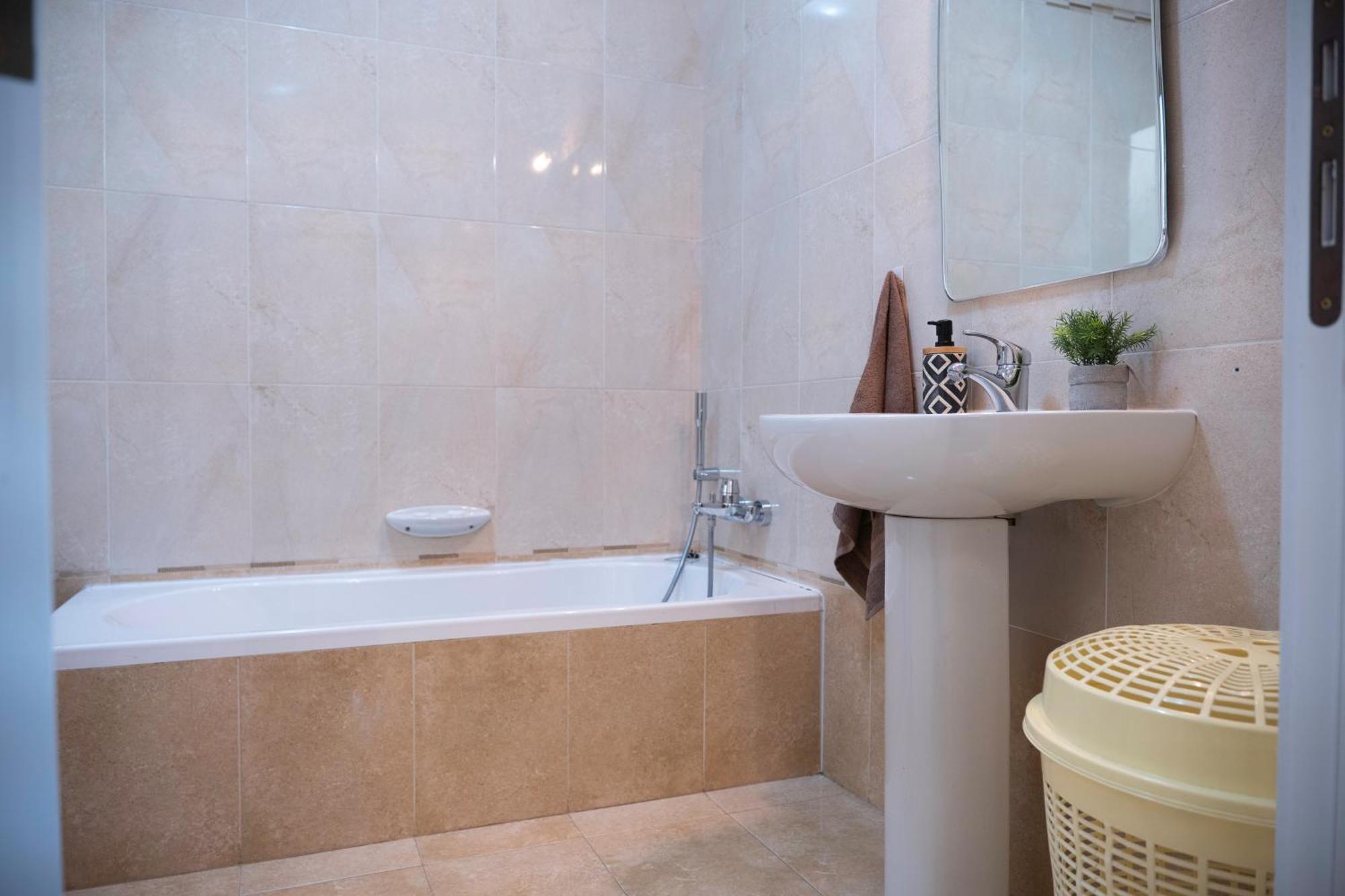 Golden Harbour - 2 Bedrooms, 2 Bathrooms Gzira Extérieur photo