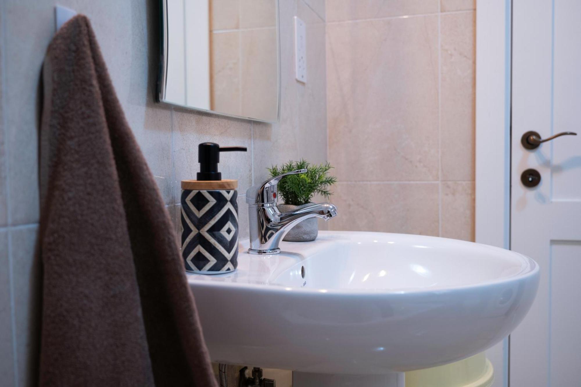 Golden Harbour - 2 Bedrooms, 2 Bathrooms Gzira Extérieur photo